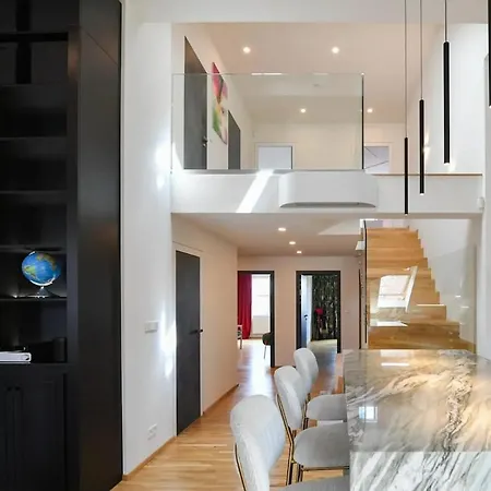 Luxury Design Duplex In Zizkov 186 Sq M Apartmán
